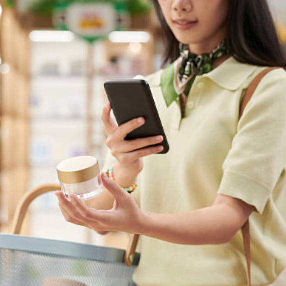 Why Consumers Need Facts, Not Fear, About Sunscreen and Skincare
